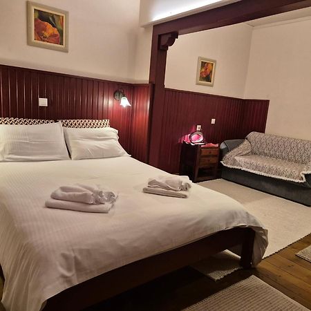 Ξενώνας Μαυροδήμος Επτάλοφος Εξωτερικό φωτογραφία